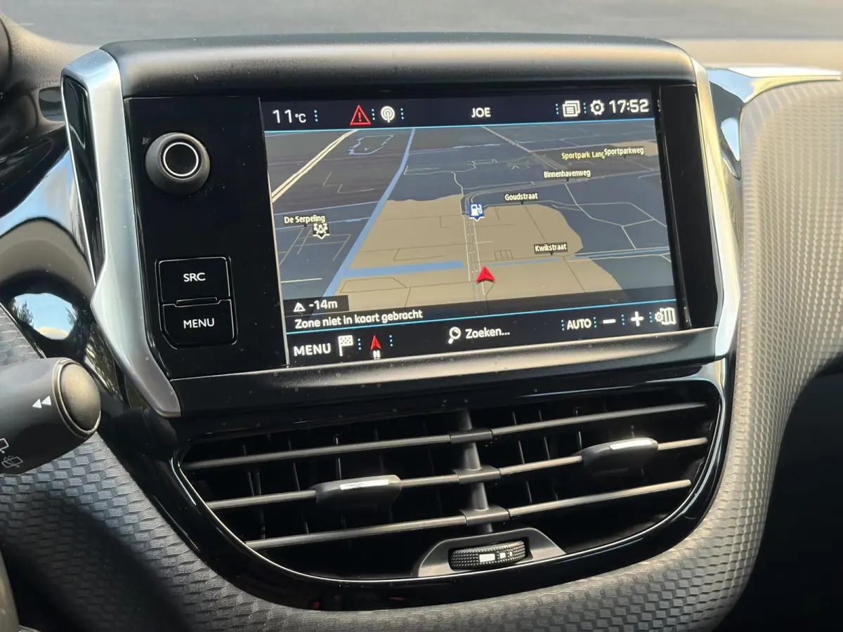 1.2 PureTech Allure ✓Camera✓Navi✓Carplay✓Halfleder✓110pk✓Dealer Onderhouden✓Clima✓Cruise✓Pdc✓Lm velgen✓Automaat✓N.A.P✓Apk tot 03-2027