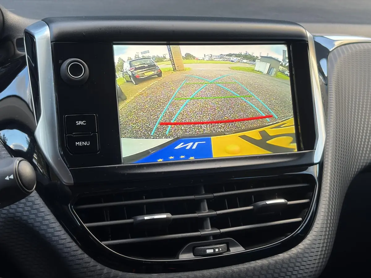 1.2 PureTech Allure ✓Camera✓Navi✓Carplay✓Halfleder✓110pk✓Dealer Onderhouden✓Clima✓Cruise✓Pdc✓Lm velgen✓Automaat✓N.A.P✓Apk tot 03-2027