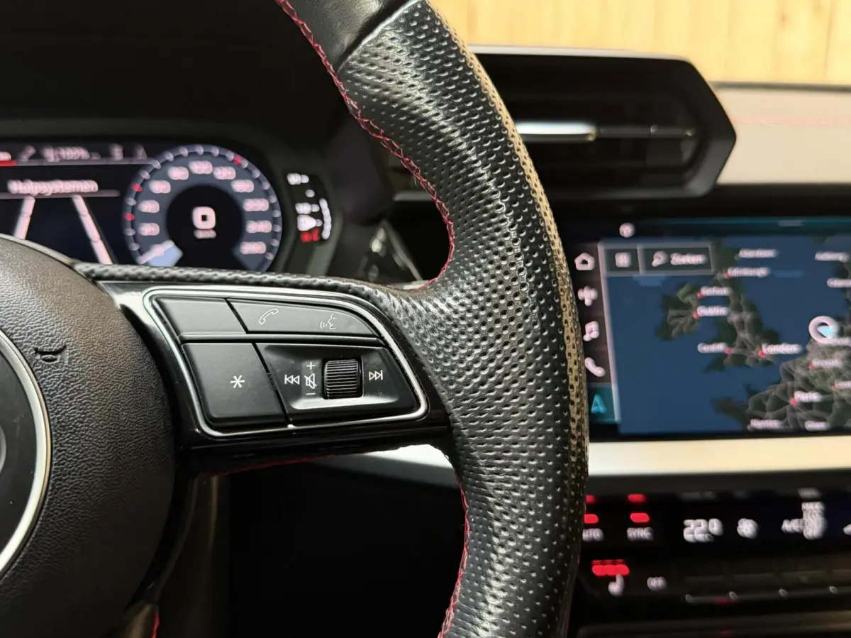 45 TFSI e S edition Competition SoH 93,33% | Apple CarPlay/Android Auto | Cruise & climate control | Lichtmetalen velgen | Leren bekleding | Navigatiesysteem | Parkeersensoren achter | Stoel