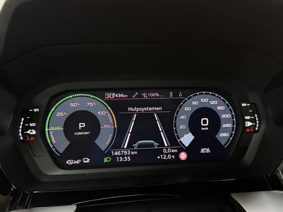 45 TFSI e S edition Competition SoH 93,33% | Apple CarPlay/Android Auto | Cruise & climate control | Lichtmetalen velgen | Leren bekleding | Navigatiesysteem | Parkeersensoren achter | Stoel