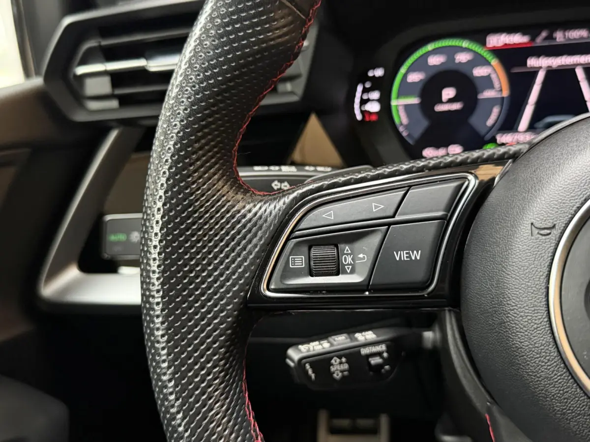 45 TFSI e S edition Competition SoH 93,33% | Apple CarPlay/Android Auto | Cruise & climate control | Lichtmetalen velgen | Leren bekleding | Navigatiesysteem | Parkeersensoren achter | Stoel