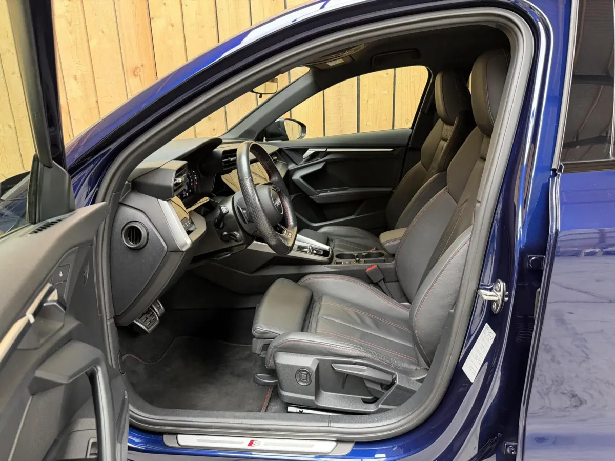 45 TFSI e S edition Competition SoH 93,33% | Apple CarPlay/Android Auto | Cruise & climate control | Lichtmetalen velgen | Leren bekleding | Navigatiesysteem | Parkeersensoren achter | Stoel