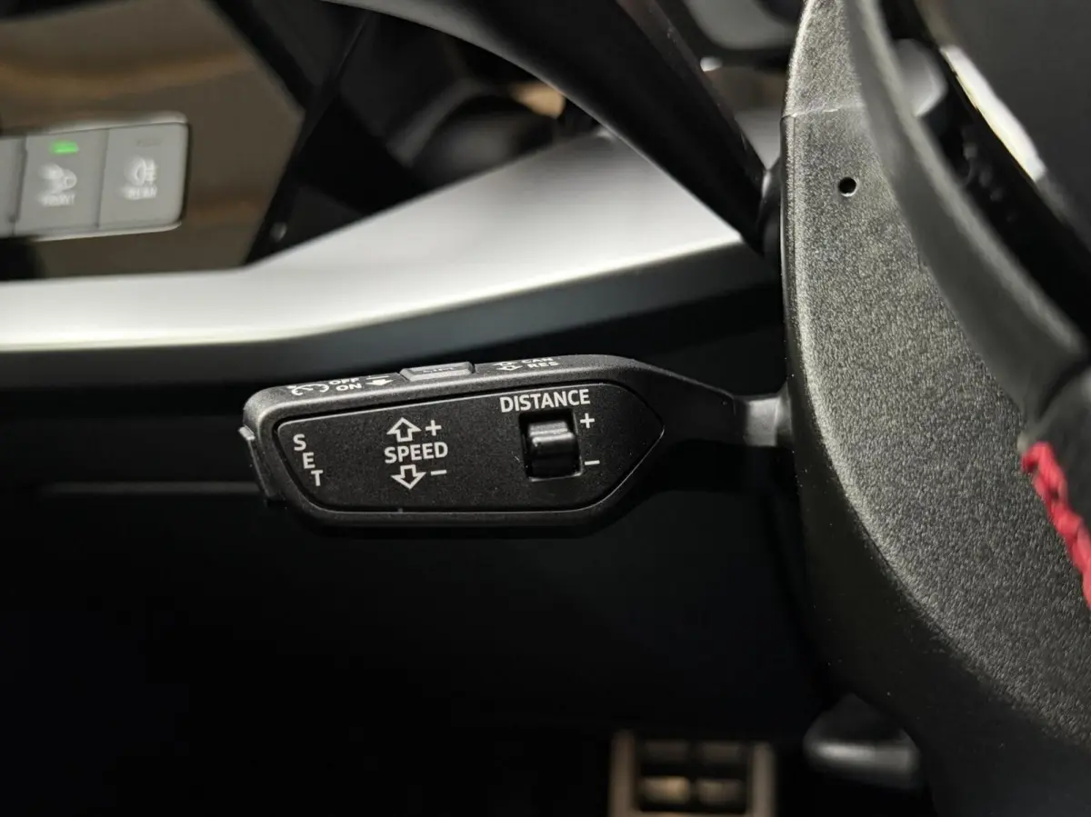 45 TFSI e S edition Competition SoH 93,33% | Apple CarPlay/Android Auto | Cruise & climate control | Lichtmetalen velgen | Leren bekleding | Navigatiesysteem | Parkeersensoren achter | Stoel