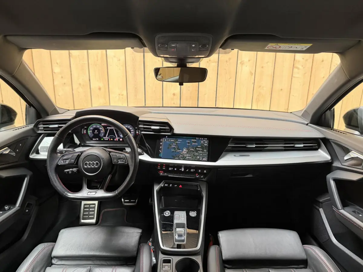 45 TFSI e S edition Competition SoH 93,33% | Apple CarPlay/Android Auto | Cruise & climate control | Lichtmetalen velgen | Leren bekleding | Navigatiesysteem | Parkeersensoren achter | Stoel