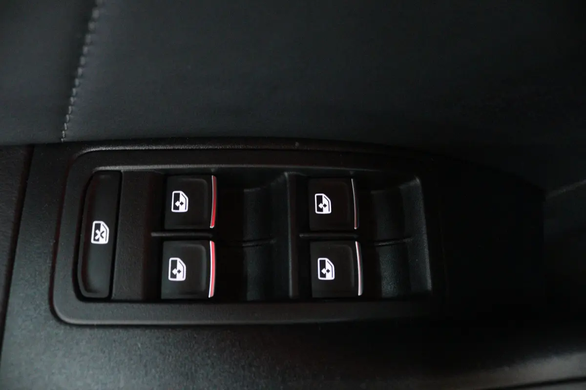 1.5 TSI FR Business Intense