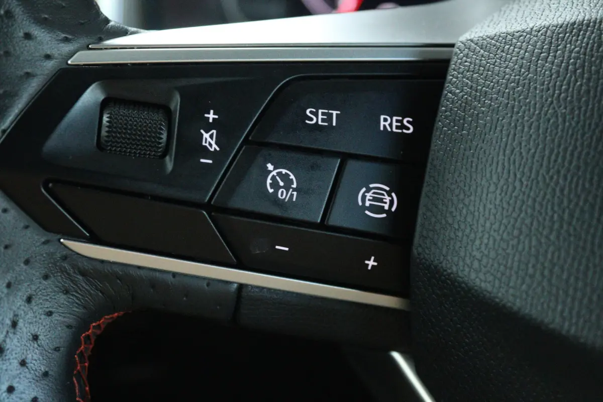 1.5 TSI FR Business Intense