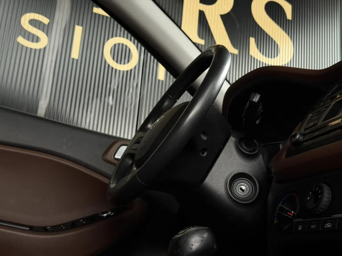 1.2 HP i-Motion|Airco|Isofix|Cruise|NAP|