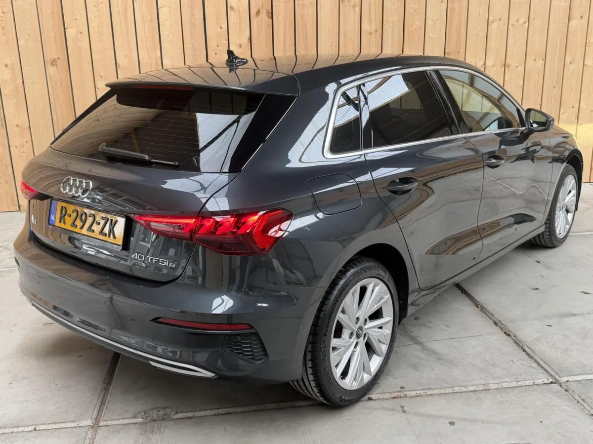 40 TFSI e Advanced edition SoH 97,6% | Apple CarPlay/Android Auto | Cruise & climate control | LED verlichting | Navigatiesysteem | Sfeerverlichting | Sportstoelen | Parkeersensoren achter |