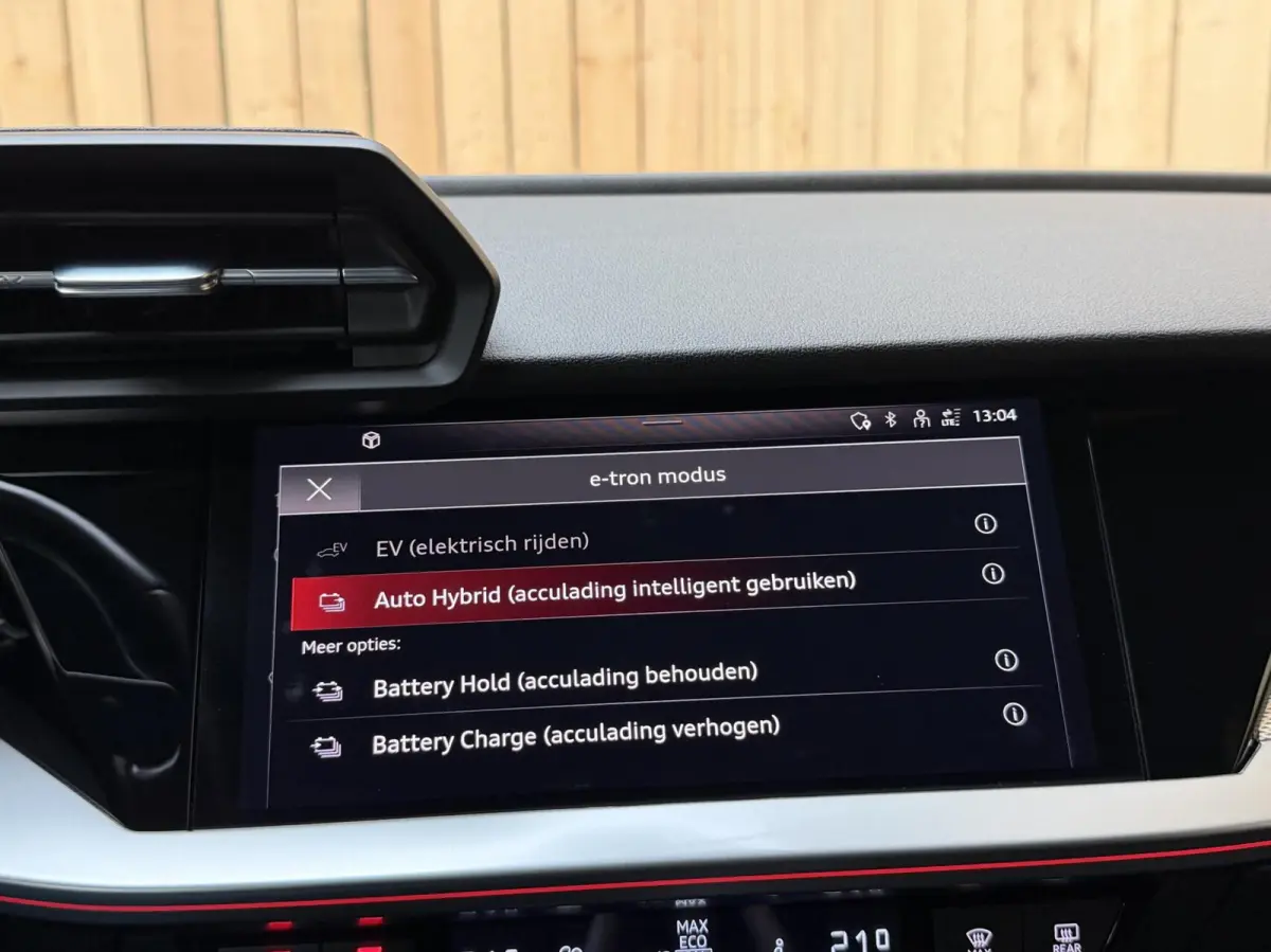 40 TFSI e Advanced edition SoH 97,6% | Apple CarPlay/Android Auto | Cruise & climate control | LED verlichting | Navigatiesysteem | Sfeerverlichting | Sportstoelen | Parkeersensoren achter |