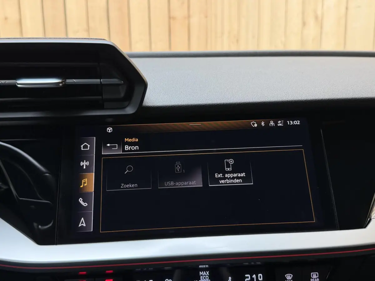 40 TFSI e Advanced edition SoH 97,6% | Apple CarPlay/Android Auto | Cruise & climate control | LED verlichting | Navigatiesysteem | Sfeerverlichting | Sportstoelen | Parkeersensoren achter |