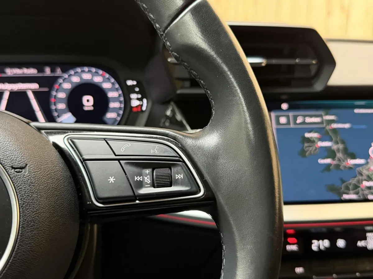 40 TFSI e Advanced edition SoH 97,6% | Apple CarPlay/Android Auto | Cruise & climate control | LED verlichting | Navigatiesysteem | Sfeerverlichting | Sportstoelen | Parkeersensoren achter |