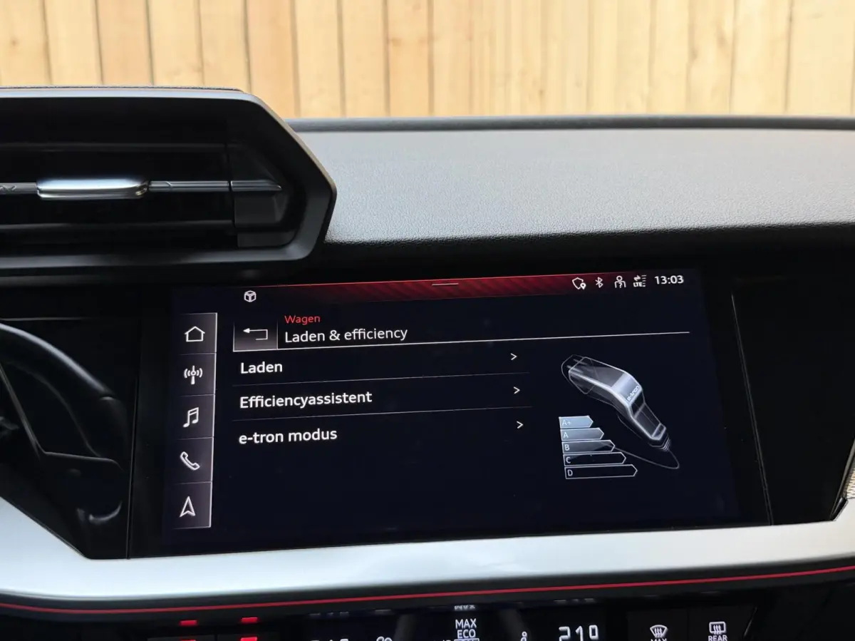 40 TFSI e Advanced edition SoH 97,6% | Apple CarPlay/Android Auto | Cruise & climate control | LED verlichting | Navigatiesysteem | Sfeerverlichting | Sportstoelen | Parkeersensoren achter |