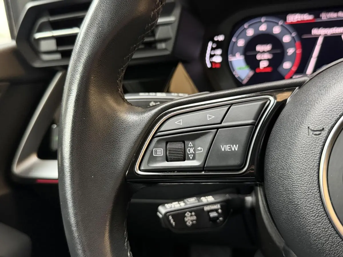 40 TFSI e Advanced edition SoH 97,6% | Apple CarPlay/Android Auto | Cruise & climate control | LED verlichting | Navigatiesysteem | Sfeerverlichting | Sportstoelen | Parkeersensoren achter |