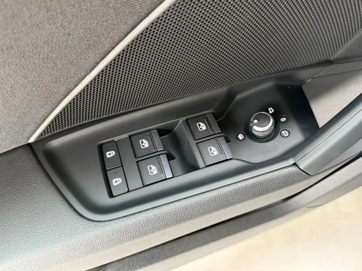 40 TFSI e Advanced edition SoH 97,6% | Apple CarPlay/Android Auto | Cruise & climate control | LED verlichting | Navigatiesysteem | Sfeerverlichting | Sportstoelen | Parkeersensoren achter |