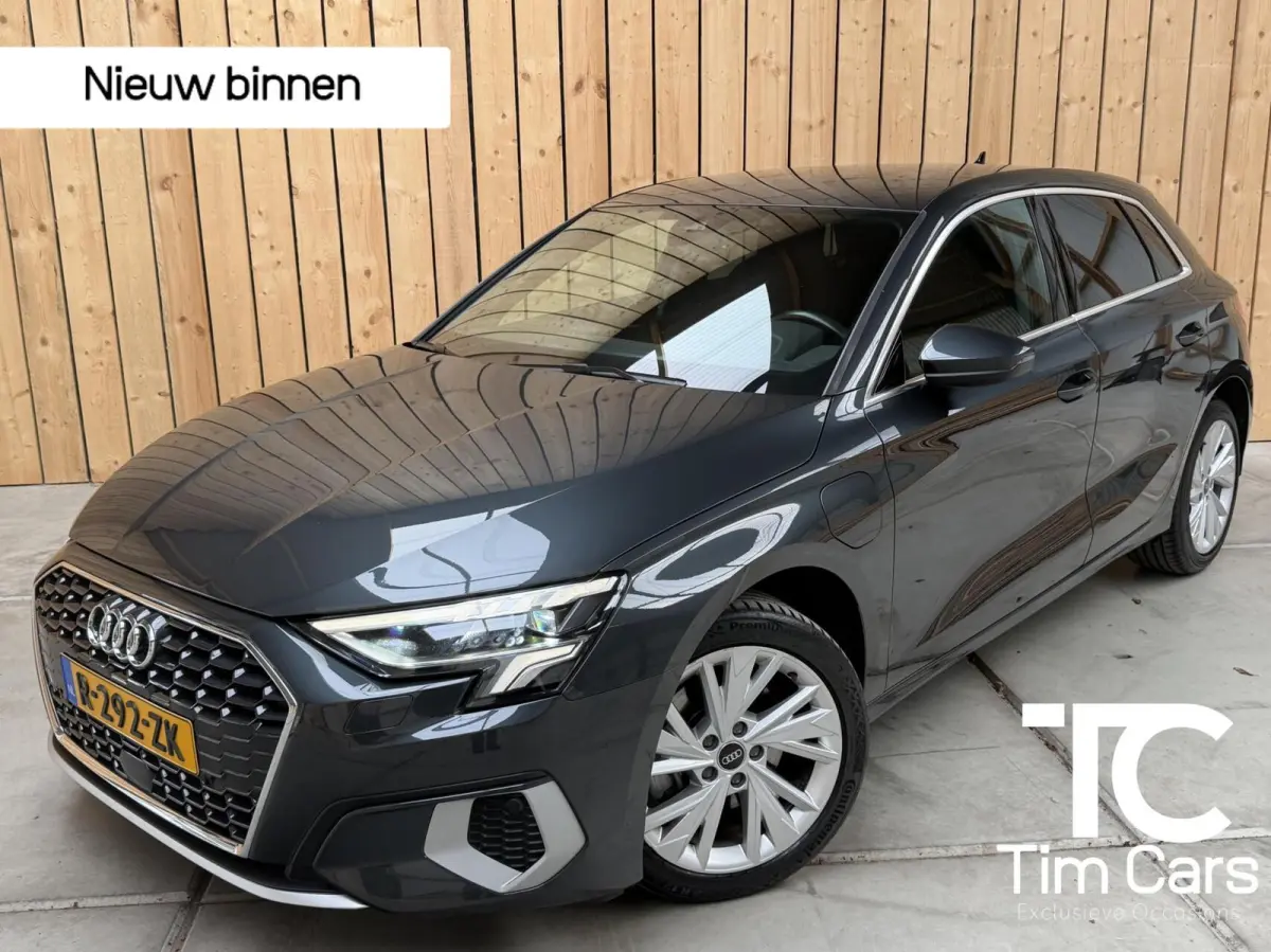 40 TFSI e Advanced edition SoH 97,6% | Apple CarPlay/Android Auto | Cruise & climate control | LED verlichting | Navigatiesysteem | Sfeerverlichting | Sportstoelen | Parkeersensoren achter |