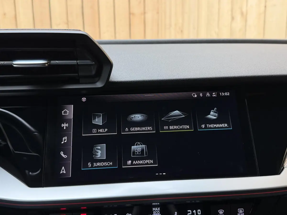 40 TFSI e Advanced edition SoH 97,6% | Apple CarPlay/Android Auto | Cruise & climate control | LED verlichting | Navigatiesysteem | Sfeerverlichting | Sportstoelen | Parkeersensoren achter |