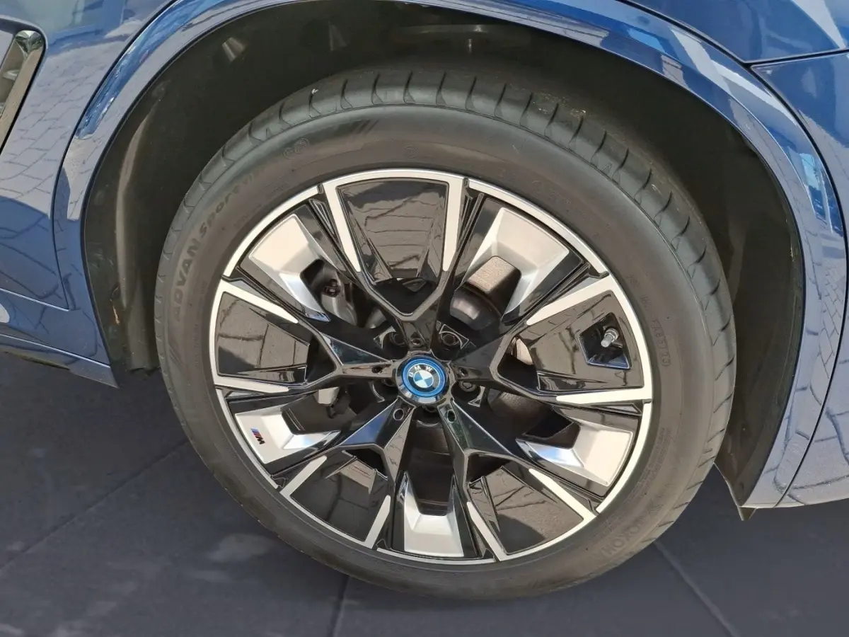 M-SPORT 80 kWh (210kW/286pk) ** LED, LEDER, PANO, TREKH, VERW. STUUR, 20-inch LMV ** 1e EIG - UNFALLFREI ** ** INFORMEER OOK NAAR ONZE AANTREKKELIJKE FINANCIAL-LEASE TARIEVEN **