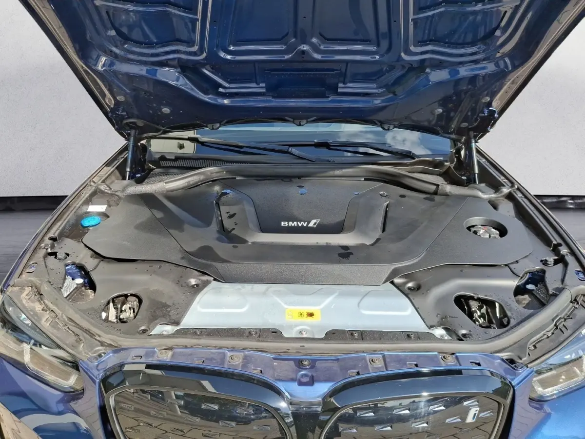 M-SPORT 80 kWh (210kW/286pk) ** LED, LEDER, PANO, TREKH, VERW. STUUR, 20-inch LMV ** 1e EIG - UNFALLFREI ** ** INFORMEER OOK NAAR ONZE AANTREKKELIJKE FINANCIAL-LEASE TARIEVEN **