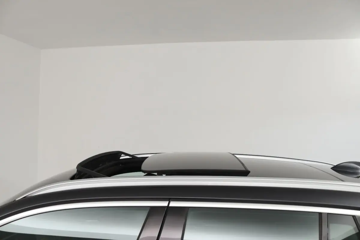 XDrive20i High Executive (PANORAMADAK, DIGITALE COCKPIT, STOELVERWARMING, NAVIGATIE)