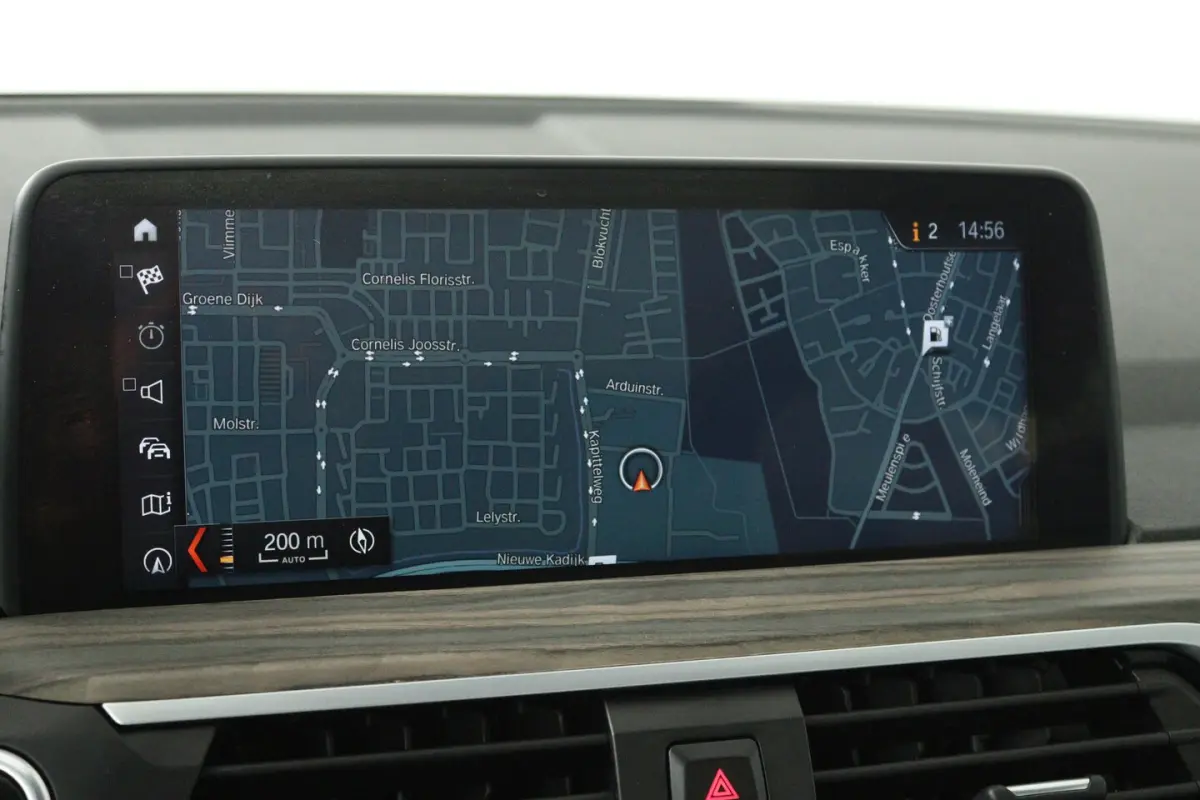XDrive20i High Executive (PANORAMADAK, DIGITALE COCKPIT, STOELVERWARMING, NAVIGATIE)