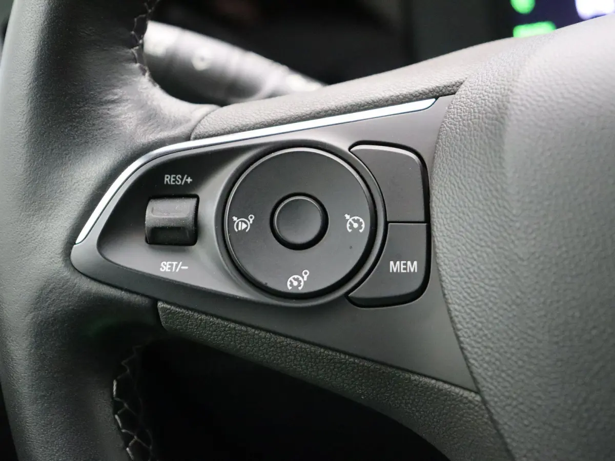 GS Line 50-kWh 11kw bl. | 11 kW 3-fase laden | Cruise control | Achteruitrijcamera | Climate control | Navigatie | Keyless | LED verlichting |