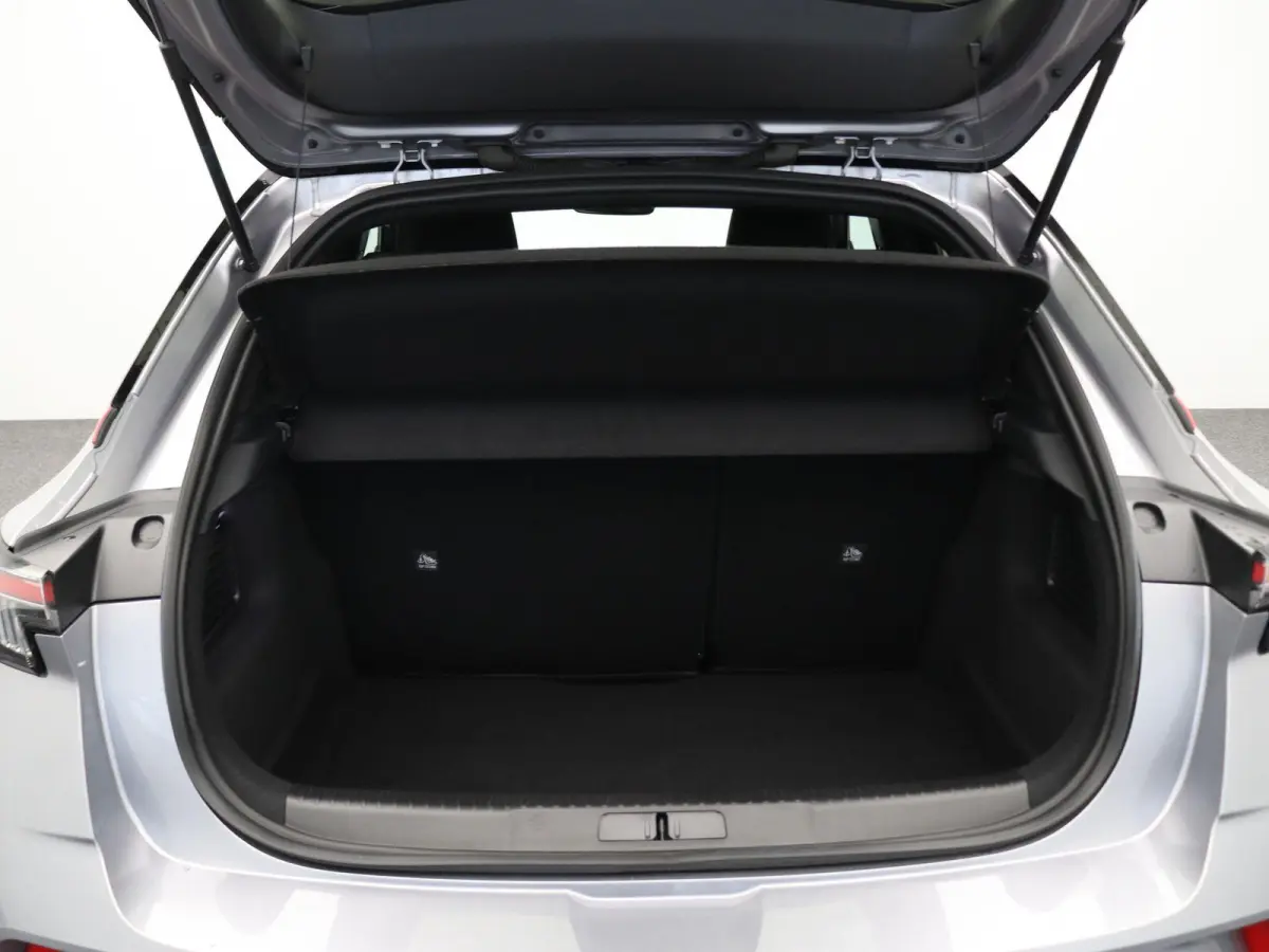 GS Line 50-kWh 11kw bl. | 11 kW 3-fase laden | Cruise control | Achteruitrijcamera | Climate control | Navigatie | Keyless | LED verlichting |