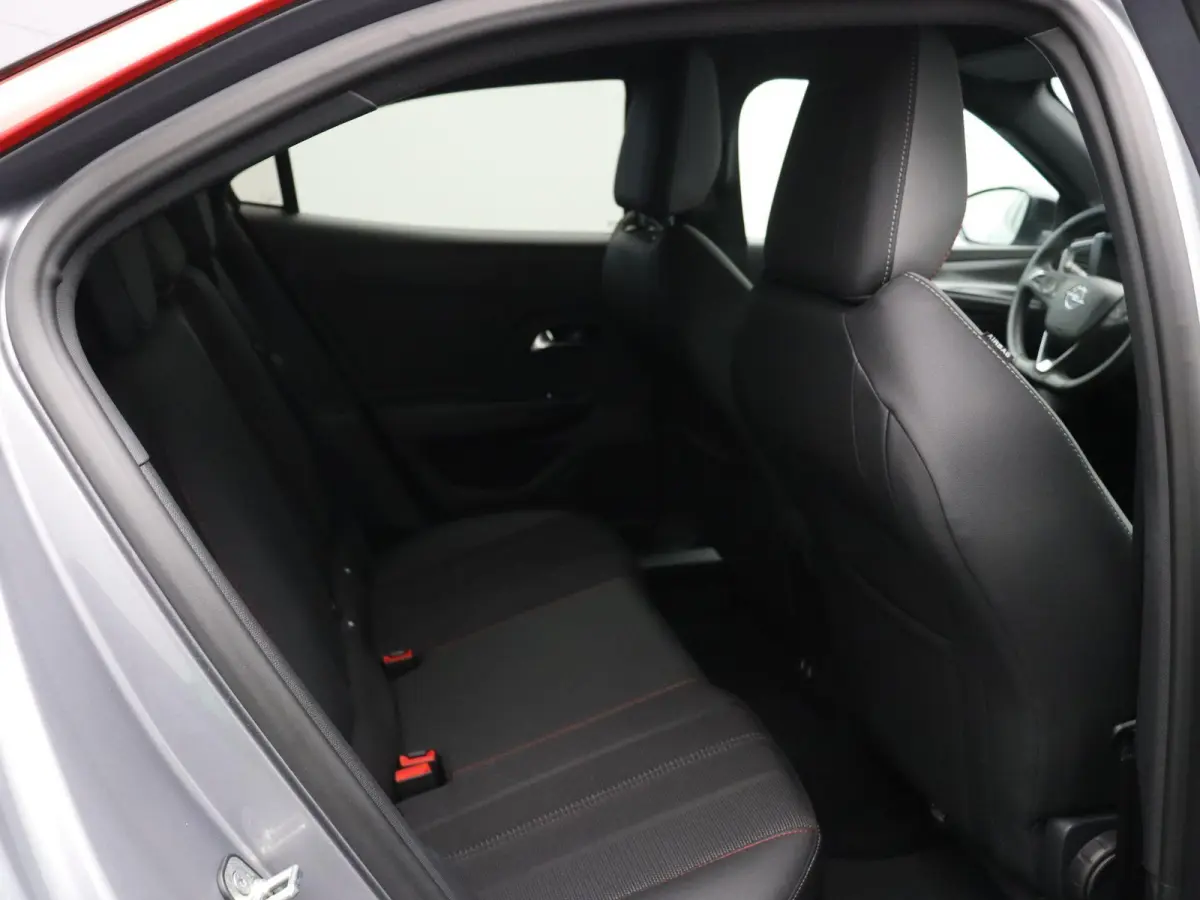 GS Line 50-kWh 11kw bl. | 11 kW 3-fase laden | Cruise control | Achteruitrijcamera | Climate control | Navigatie | Keyless | LED verlichting |