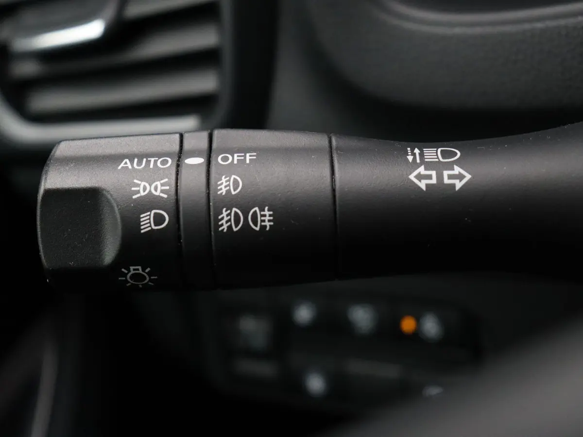 e+ N-Connecta 62 kWh | Stoelverwarming voor & achter | Stuurverwarming | ProPILOT | Climate control | Apple CarPlay | DAB radio |