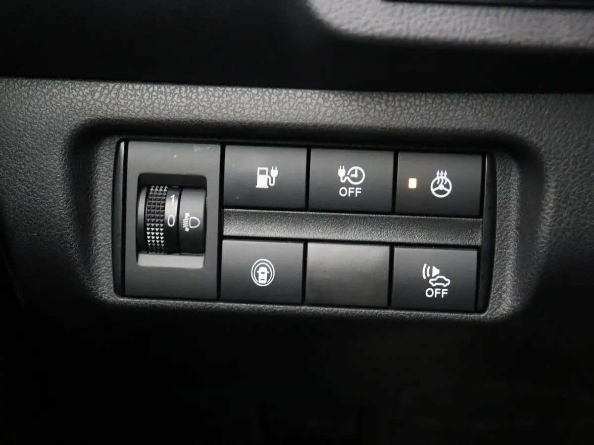 e+ N-Connecta 62 kWh | Stoelverwarming voor & achter | Stuurverwarming | ProPILOT | Climate control | Apple CarPlay | DAB radio |