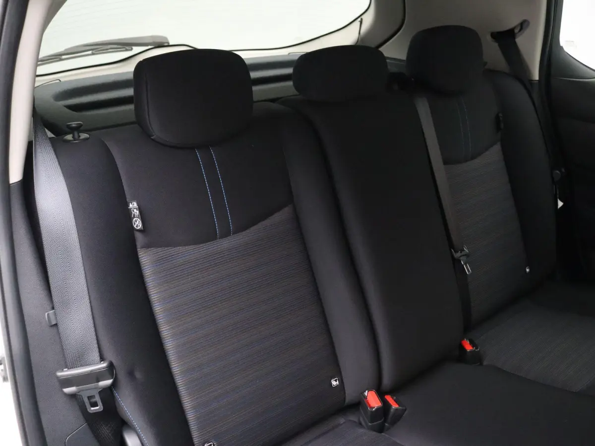 e+ N-Connecta 62 kWh | Stoelverwarming voor & achter | Stuurverwarming | ProPILOT | Climate control | Apple CarPlay | DAB radio |