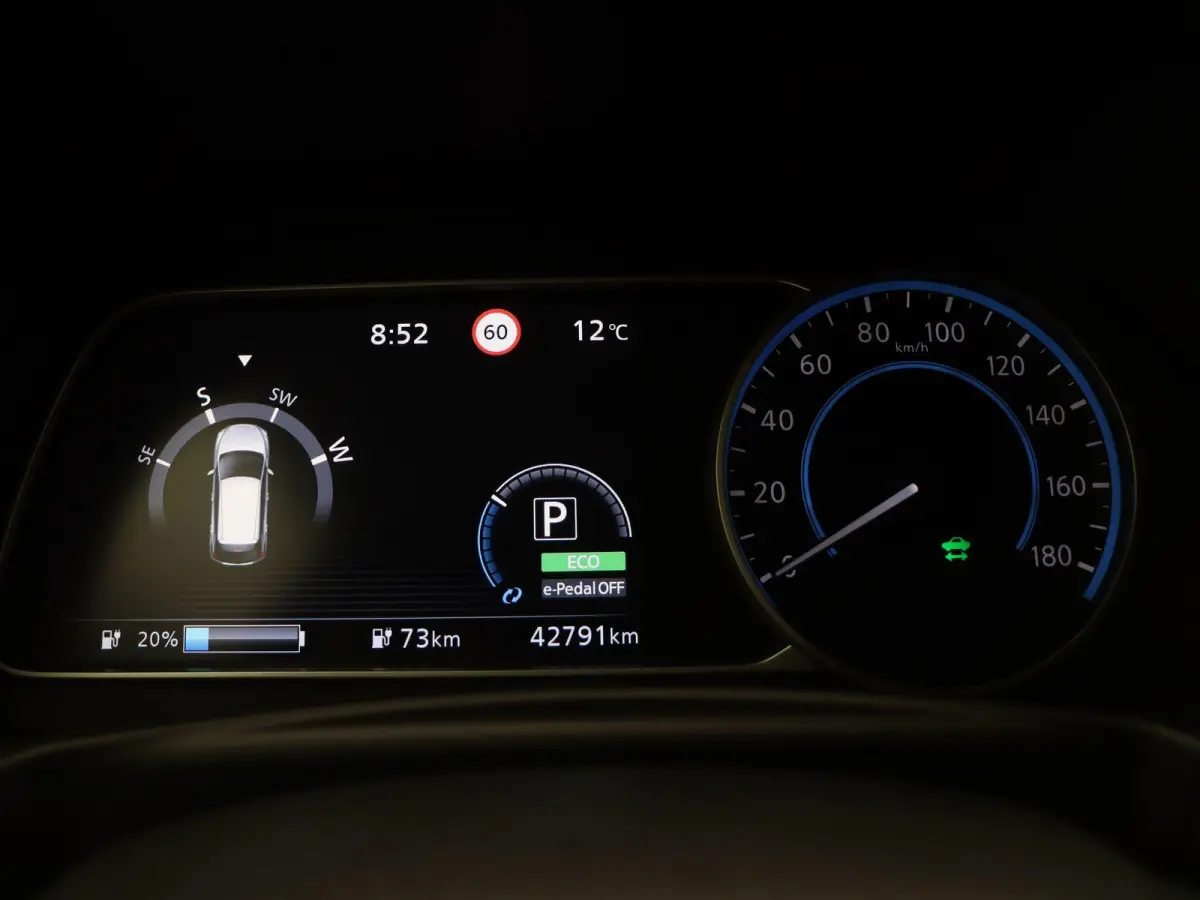 e+ N-Connecta 62 kWh | Stoelverwarming voor & achter | Stuurverwarming | ProPILOT | Climate control | Apple CarPlay | DAB radio |