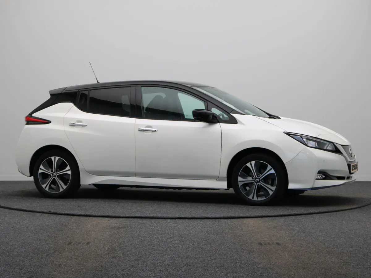 e+ N-Connecta 62 kWh | Stoelverwarming voor & achter | Stuurverwarming | ProPILOT | Climate control | Apple CarPlay | DAB radio |