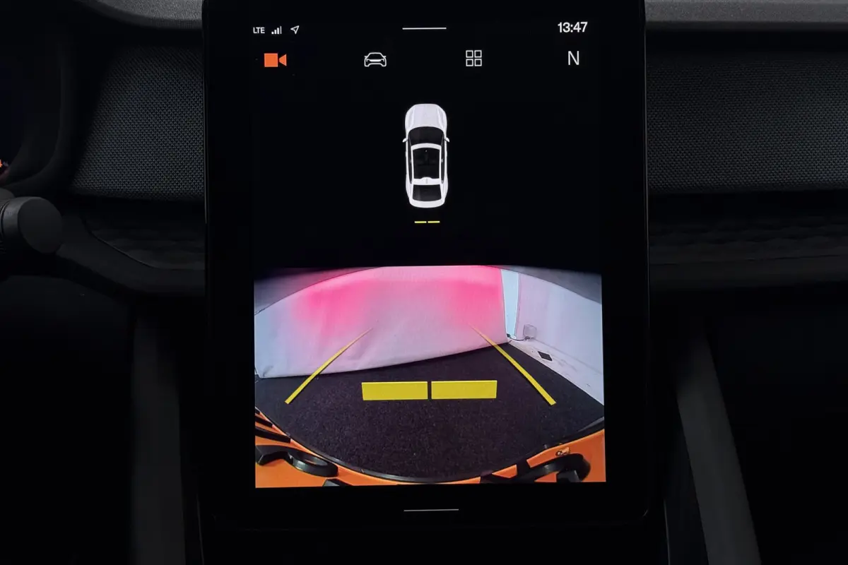 Standard Range Single Motor 63kWh (CAMERA, STOELVERWARMING, CARPLAY)