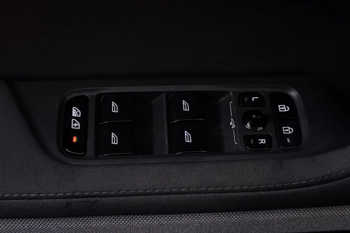 Standard Range Single Motor 63kWh (CAMERA, STOELVERWARMING, CARPLAY)