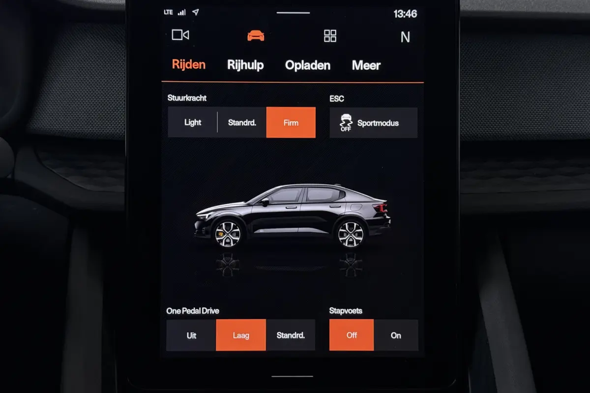 Standard Range Single Motor 63kWh (CAMERA, STOELVERWARMING, CARPLAY)