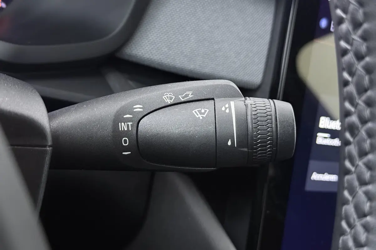 Standard Range Single Motor 63kWh (CAMERA, STOELVERWARMING, CARPLAY)