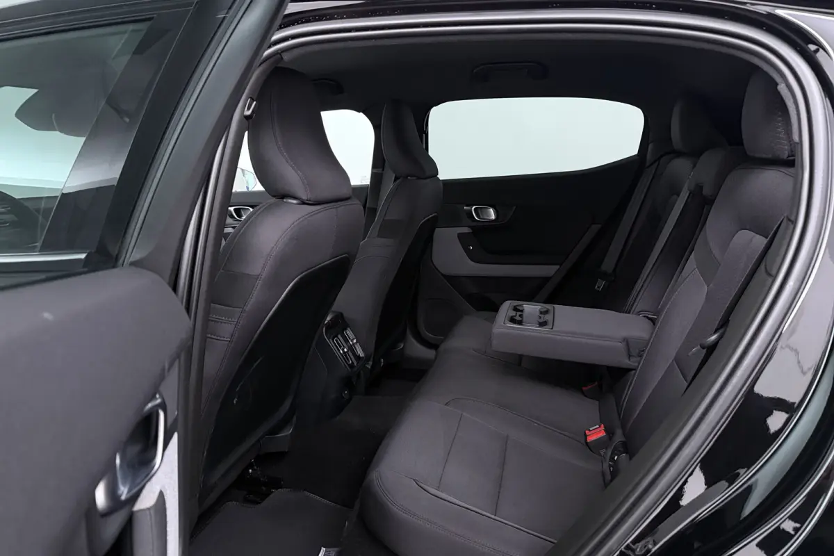 Standard Range Single Motor 63kWh (CAMERA, STOELVERWARMING, CARPLAY)