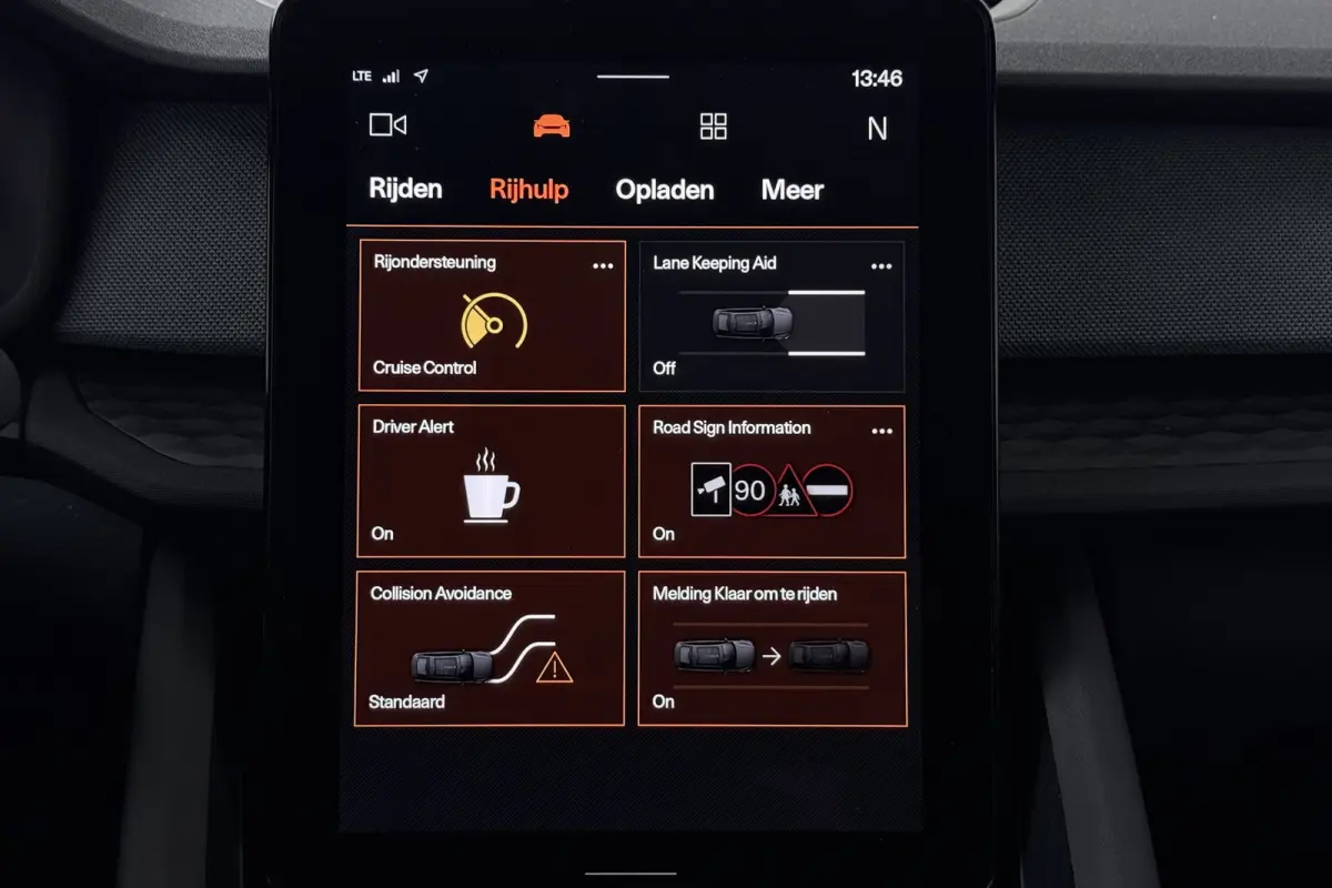 Standard Range Single Motor 63kWh (CAMERA, STOELVERWARMING, CARPLAY)
