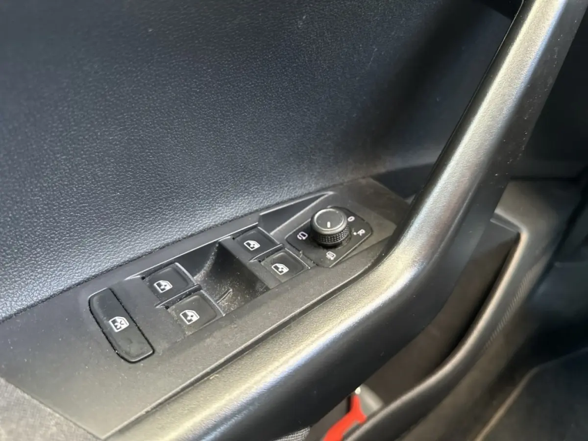 1.0 TSI DSG R-LINE PANO-DAK/CAMERA/ACC/IQ-LIGHTS/STOELVERW/CARPLAY