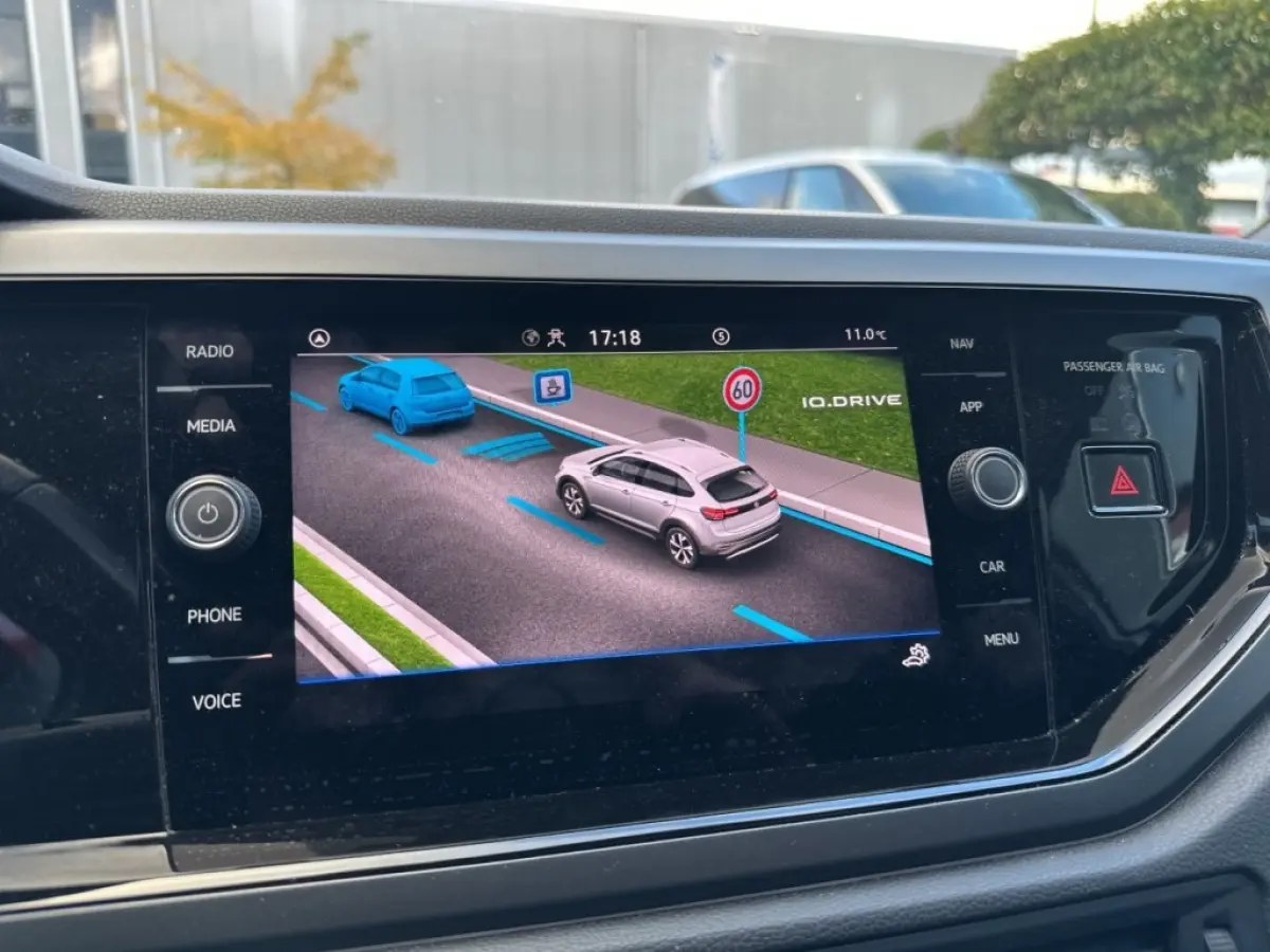 1.0 TSI DSG R-LINE PANO-DAK/CAMERA/ACC/IQ-LIGHTS/STOELVERW/CARPLAY