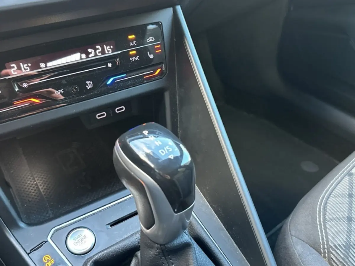 1.0 TSI DSG R-LINE PANO-DAK/CAMERA/ACC/IQ-LIGHTS/STOELVERW/CARPLAY