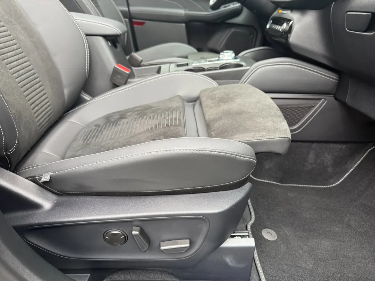 2.5 243pk PHEV Active X Winter, Panorama, HUD, Adop Cruise, 360gr-camera etc.