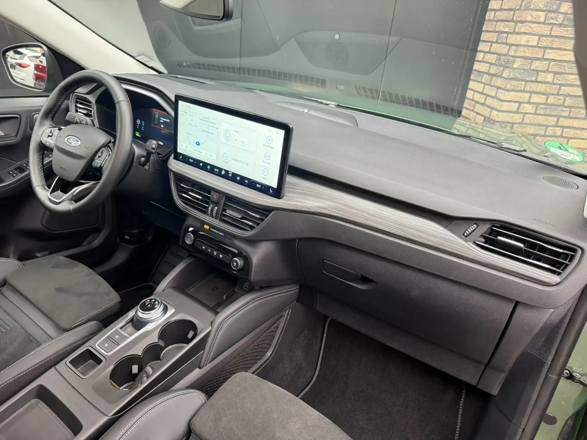 2.5 243pk PHEV Active X Winter, Panorama, HUD, Adop Cruise, 360gr-camera etc.