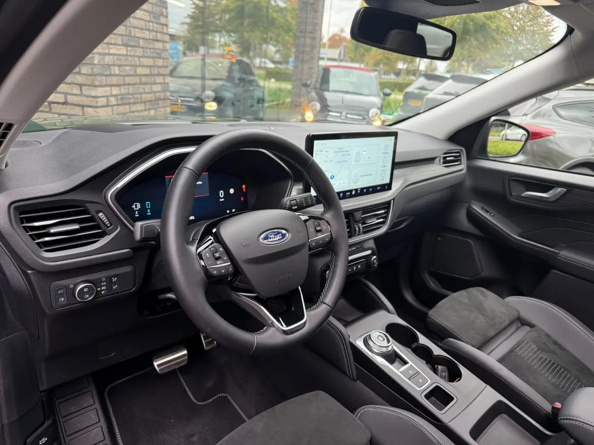 2.5 243pk PHEV Active X Winter, Panorama, HUD, Adop Cruise, 360gr-camera etc.
