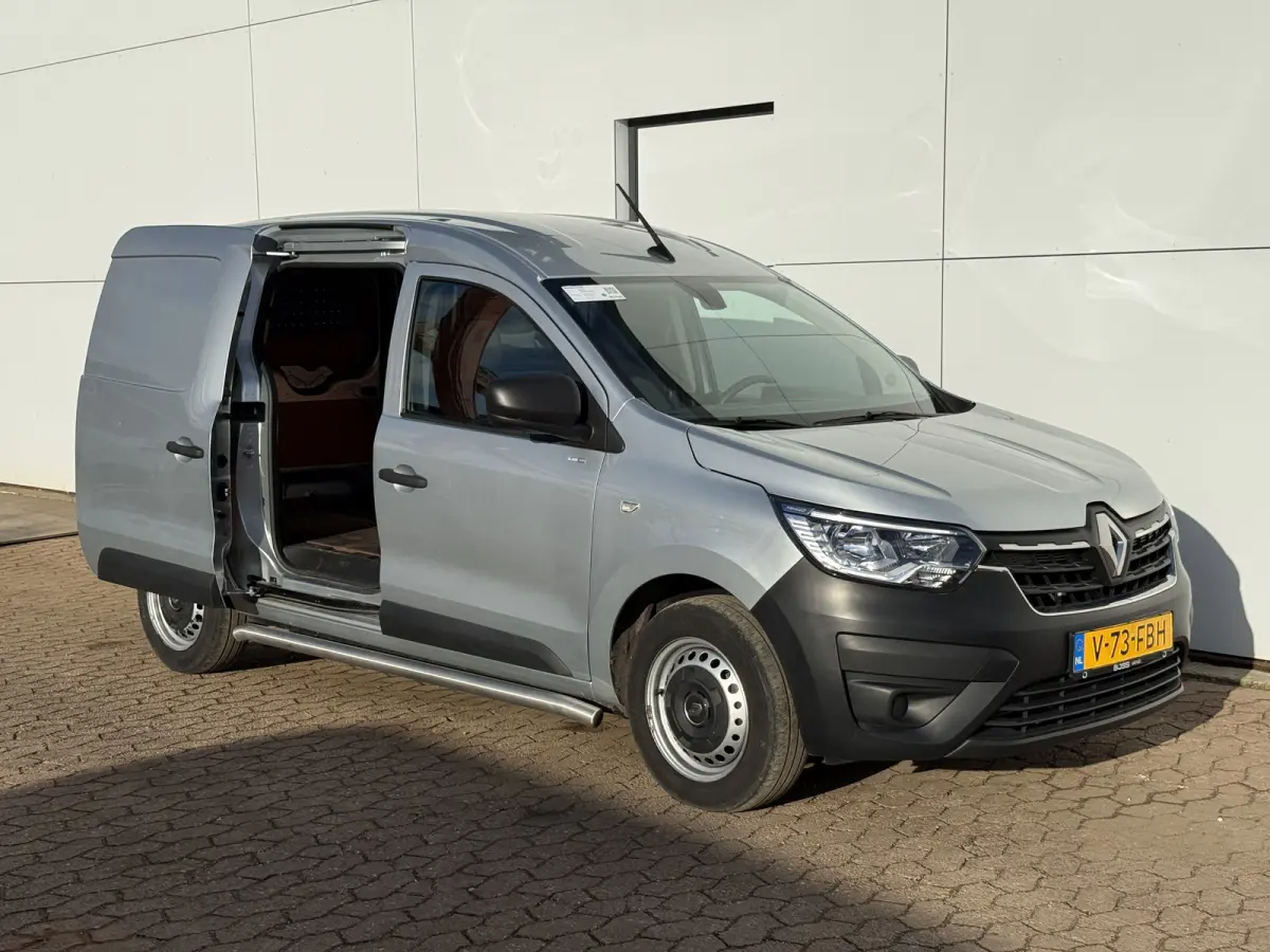 1.5 Blue dCi L1 Airco Cruise Control Trekhaak Parkeersensoren Achter Sidebars Euro 6
