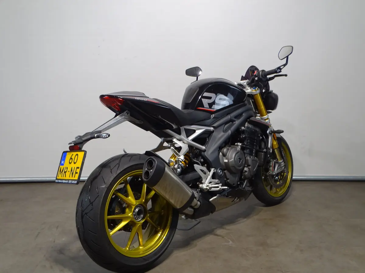 1200 RS