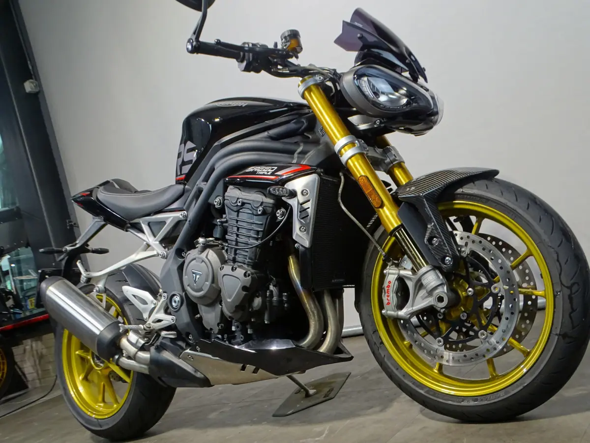 1200 RS