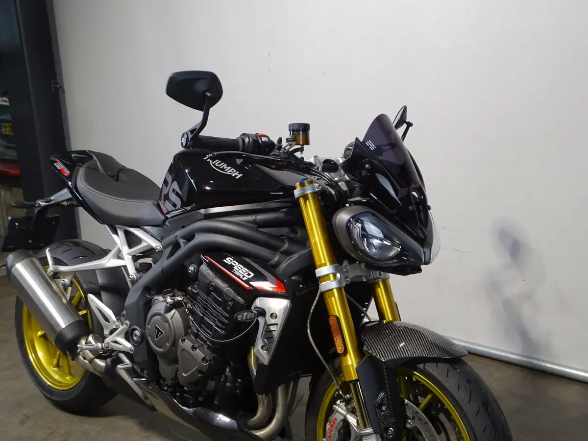 1200 RS