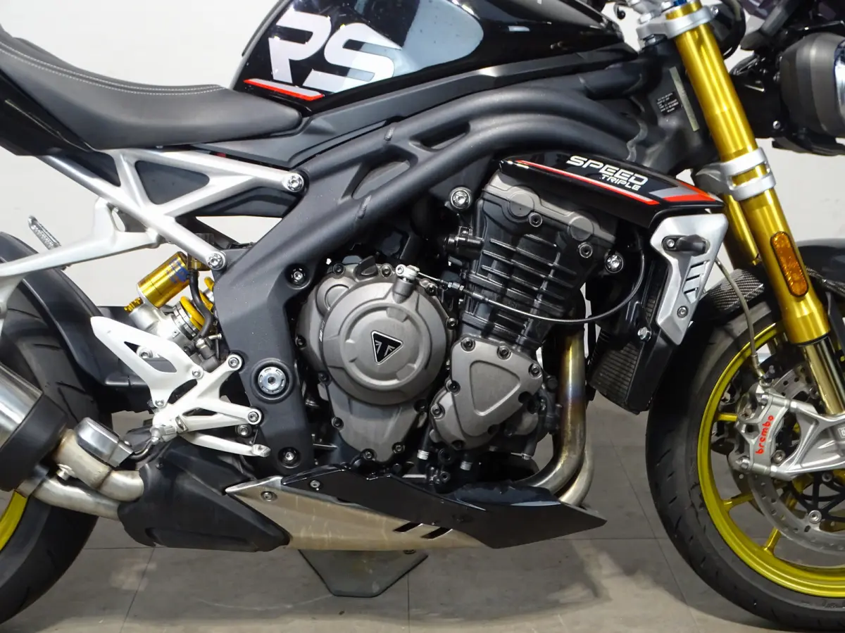 1200 RS