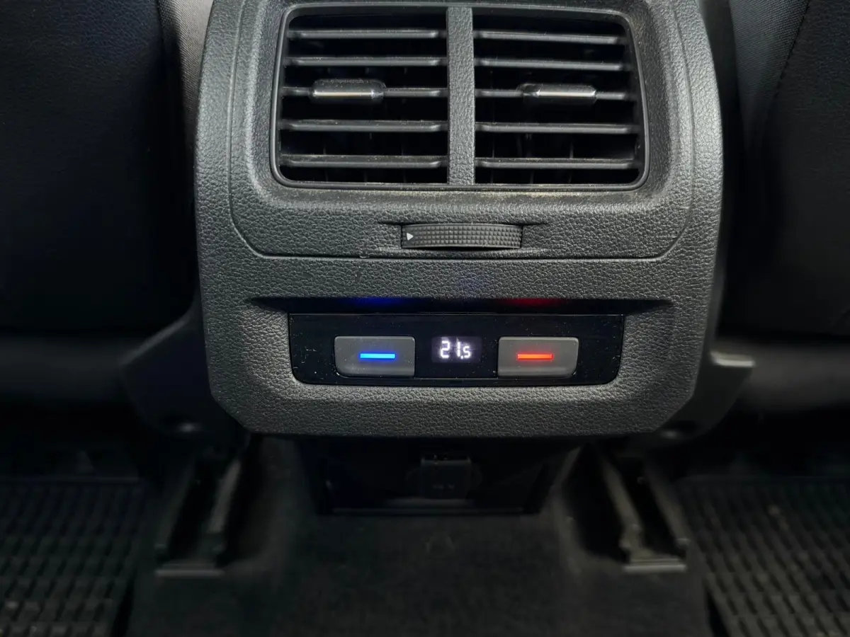 1.4 TSI Comfortline 7p Automaat | Navigatie | Cruise | Climate | Stoelverwarming | Trekhaak